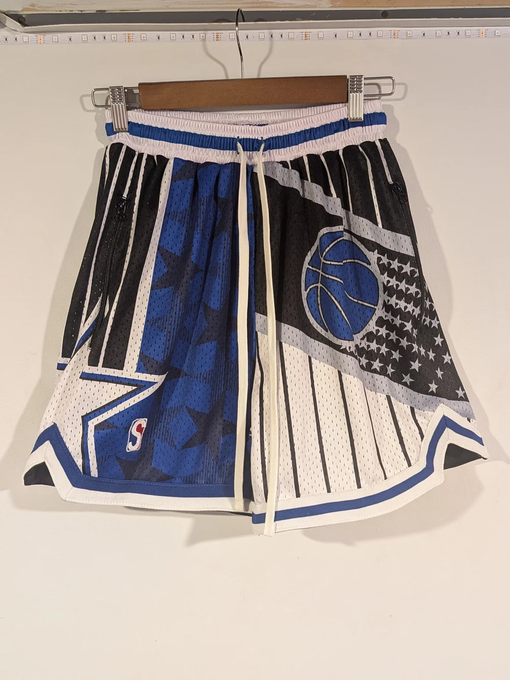 Mesh Casual Basketball Shorts (Men's Small)
